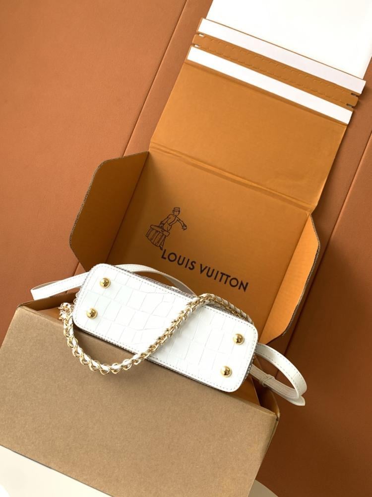 Crystal-Embellished Leather Wallet Style 981219840