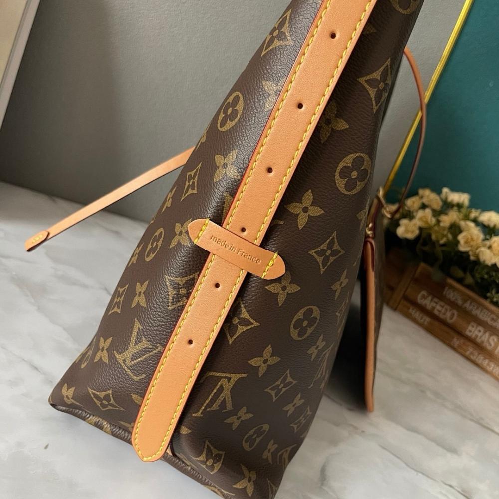 Elegant Premium Leather Top Handle Bag 39x30x15cm