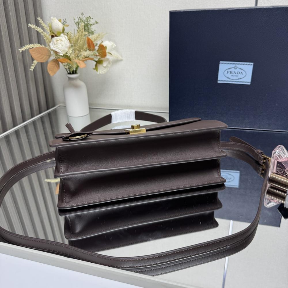 Classic Shoulder Bag Style 683855051