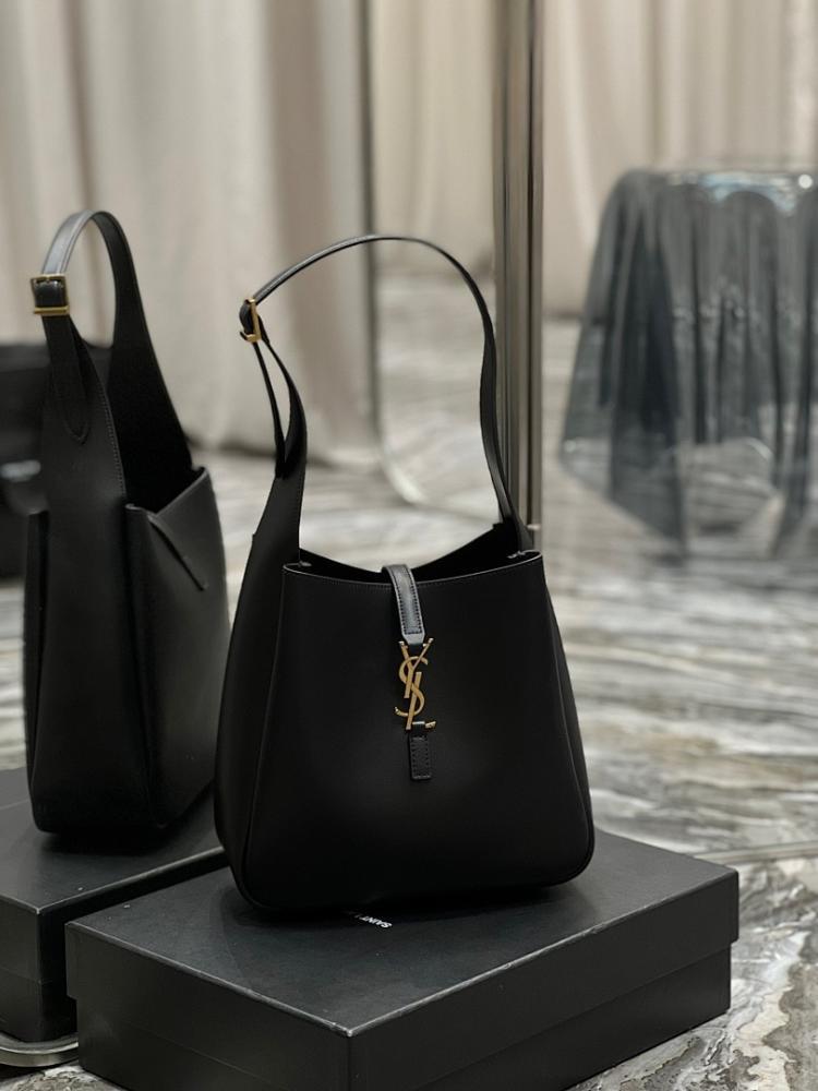 Alma Leather Shoulder Bag 24x24x10cm