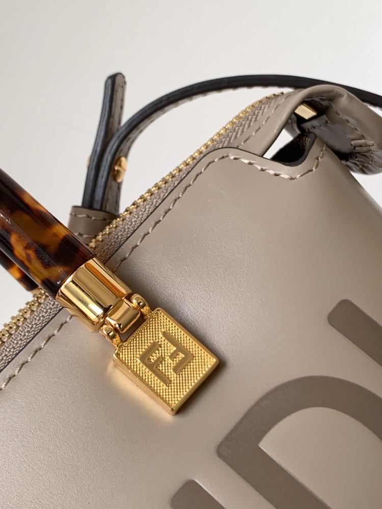 Top Handle Bag Style 314752382