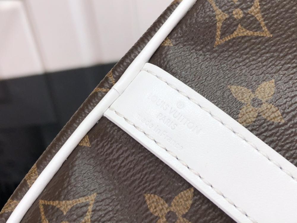 Classic Top Handle Bag Style 15173065
