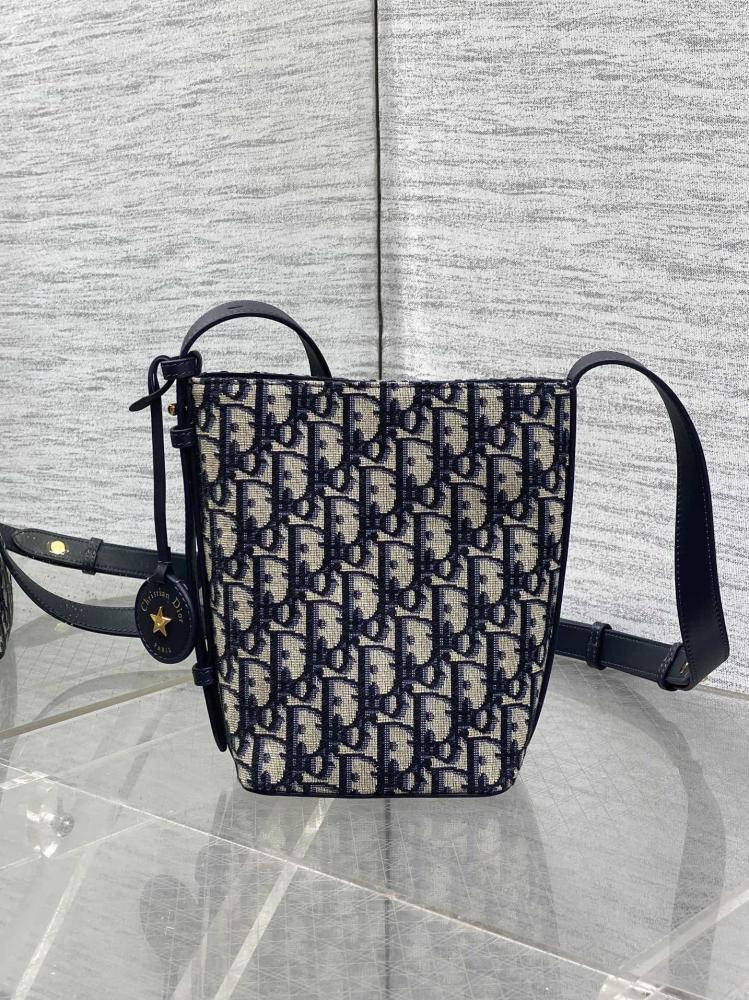 Luxury Top Handle Bag Style 58064779