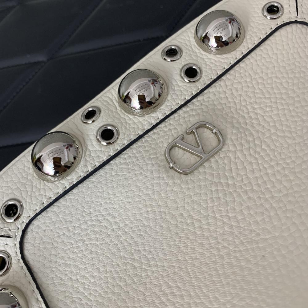 Studded Shoulder Bag Style 1216181744