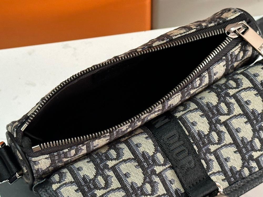 Stylish Black Printed Jacquard Crossbody Bag