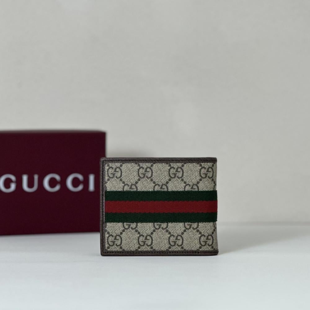 Luxury Wallet Style 239760946
