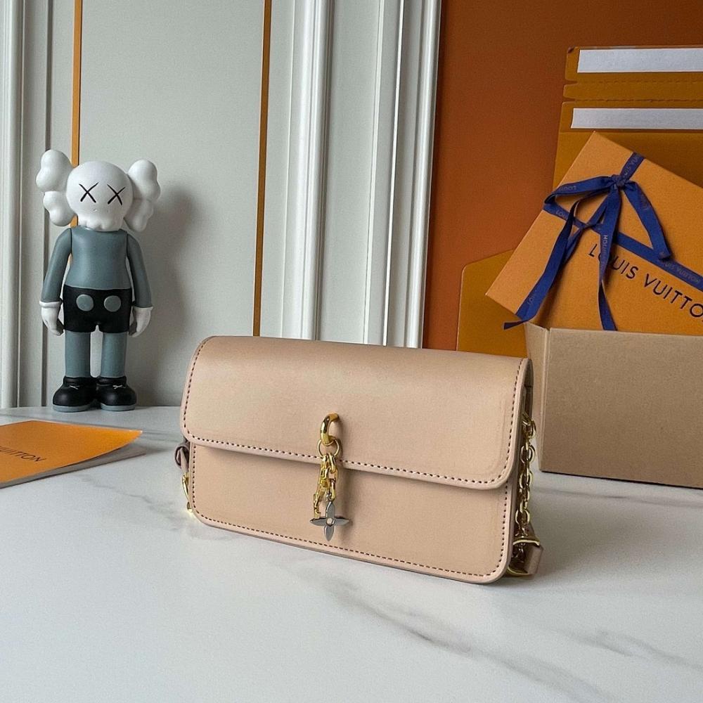 Modern Luxury Monogram Leather Shoulder Bag 20x11.5x4cm