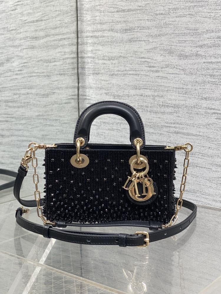 Embroidered Wallet Style 46067487