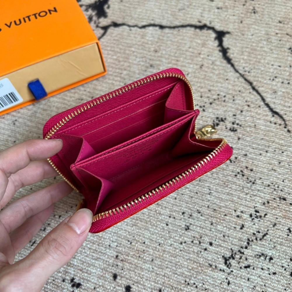 Modern Silver Wallet