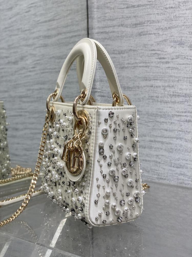 Classic Top Handle Bag Style 609195687