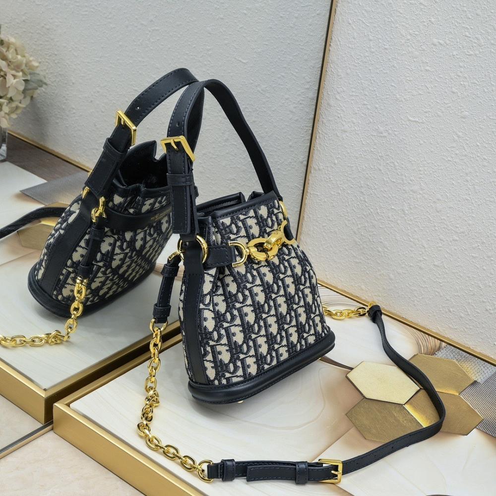 Stylish Bucket Bag 17x7x18cm