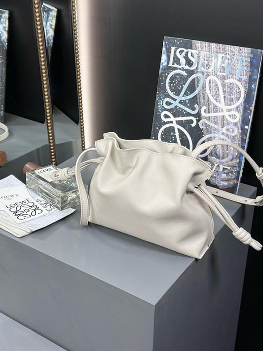 Luxury Refined Calfskin Shoulder Bag 22.5x18x9cm