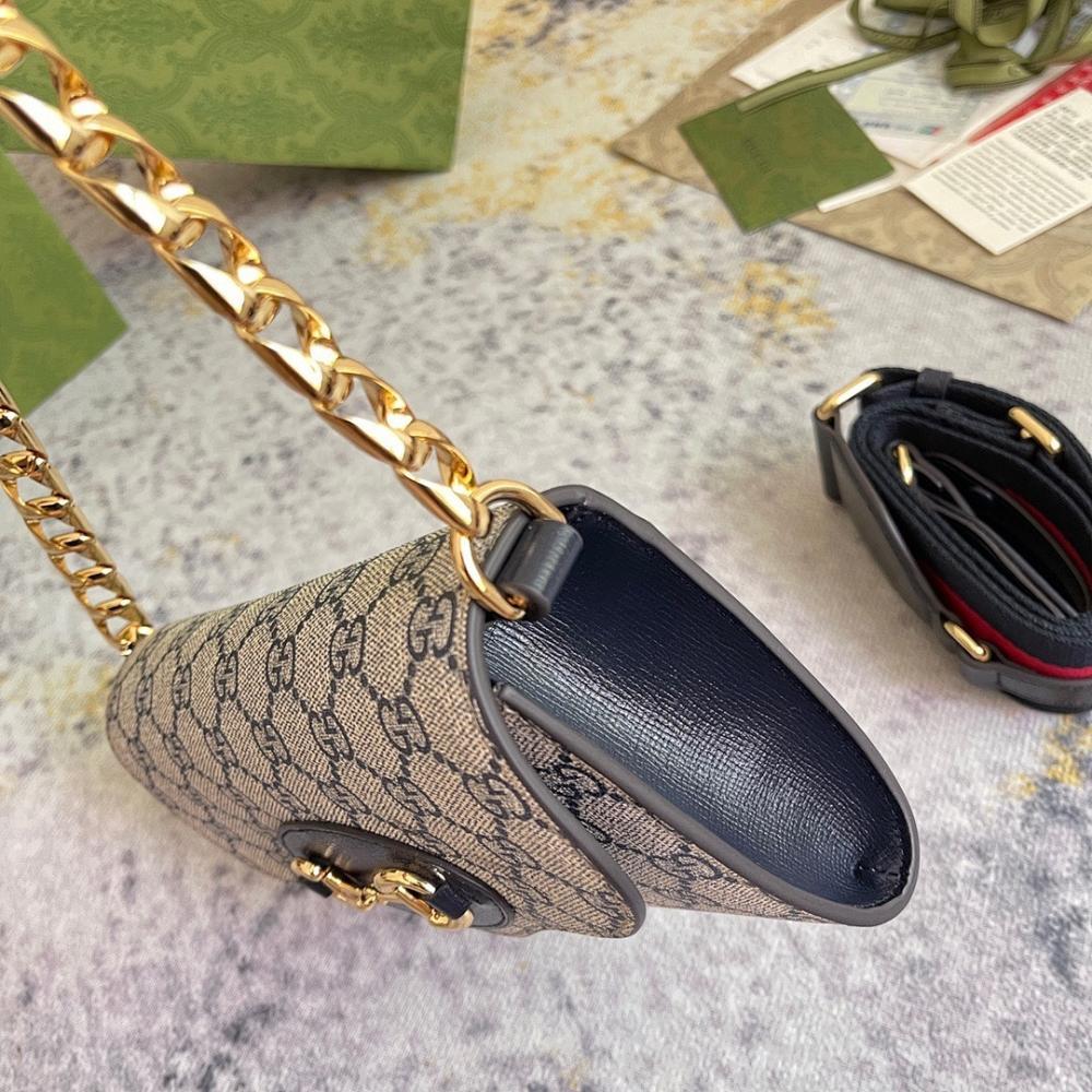 Modern Stylish Crossbody Bag 20x12x5.5cm