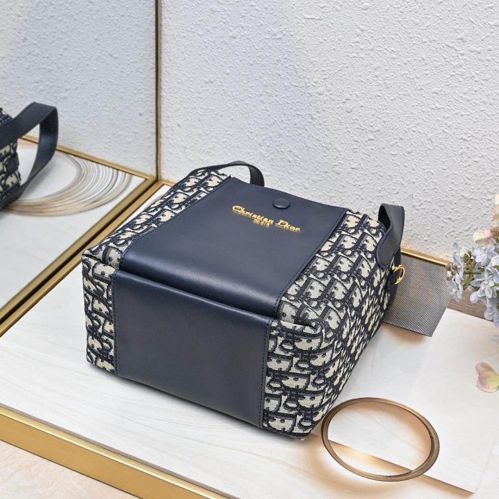 Modern Leather Bucket Bag