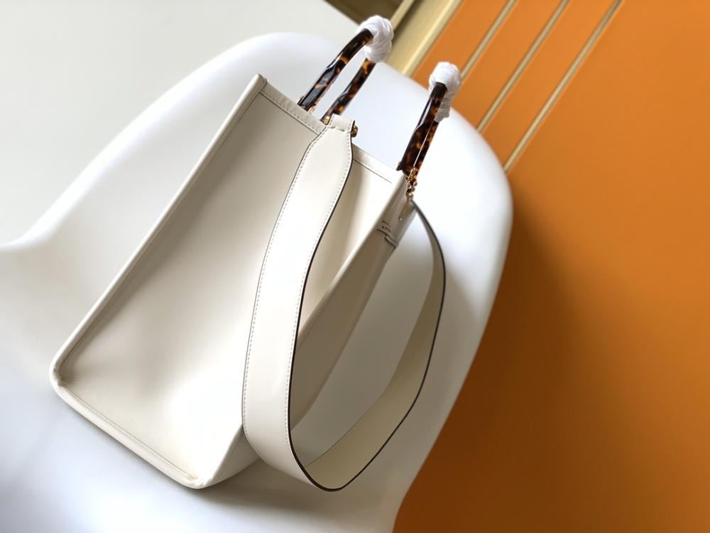 Top Handle Bag Style 549302929