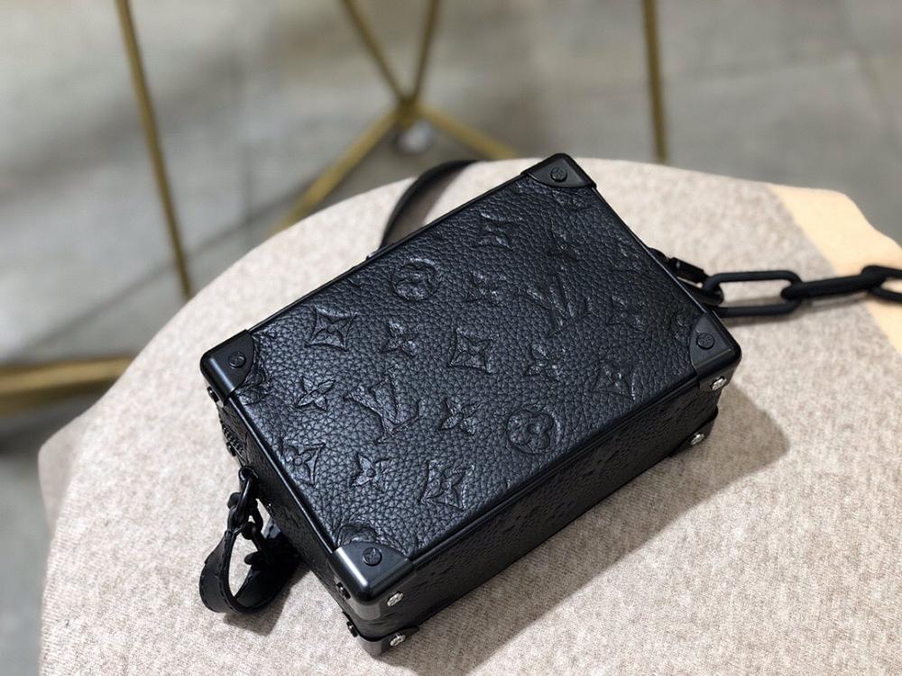 Elegant Stylish Shoulder Bag 18x13x8cm