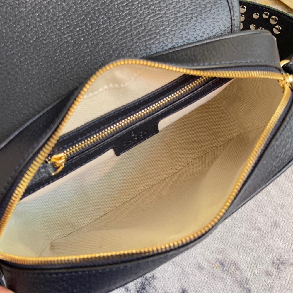 Classic Refined Top Handle Bag 23x17x7cm