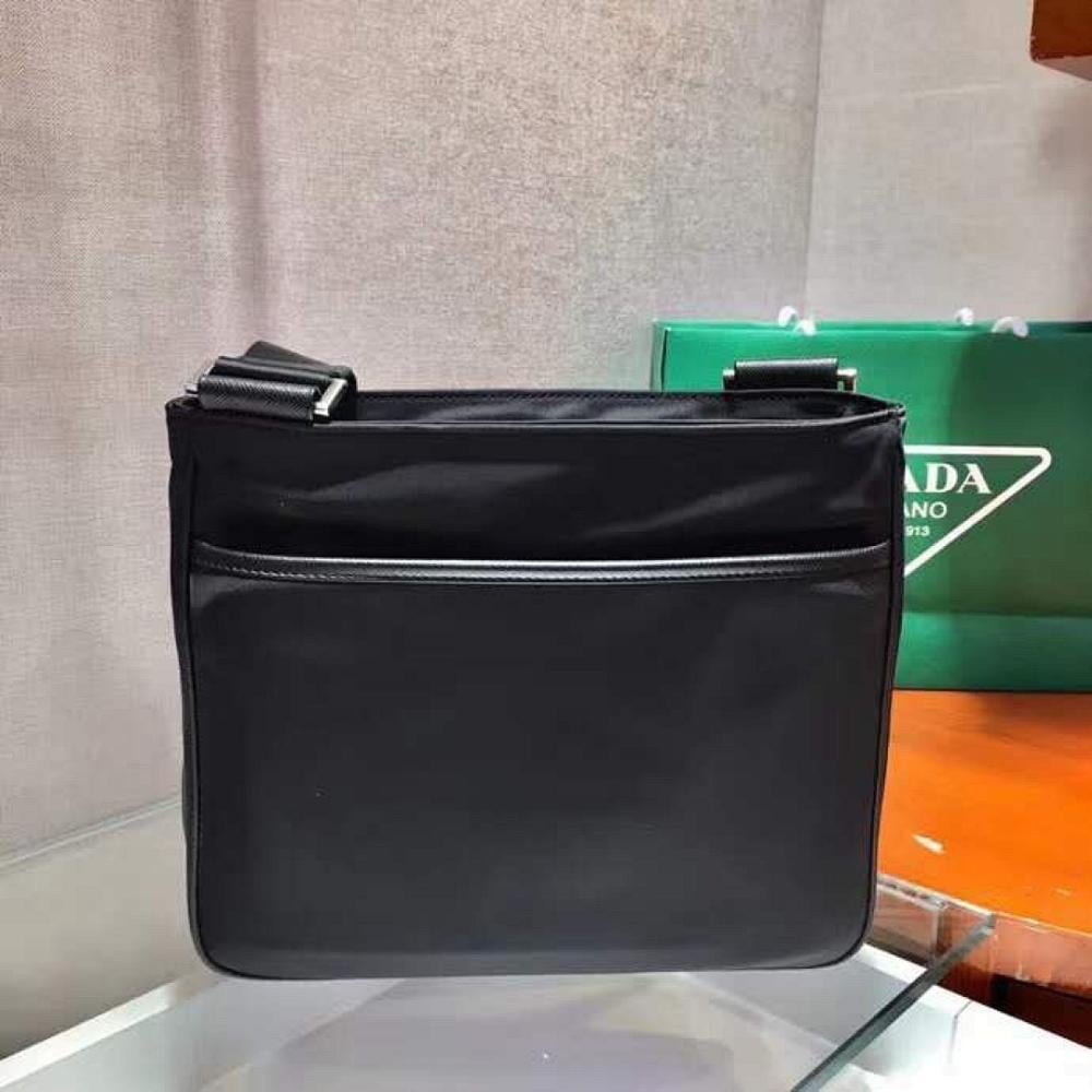 Stylish Saffiano Leather Crossbody Bag