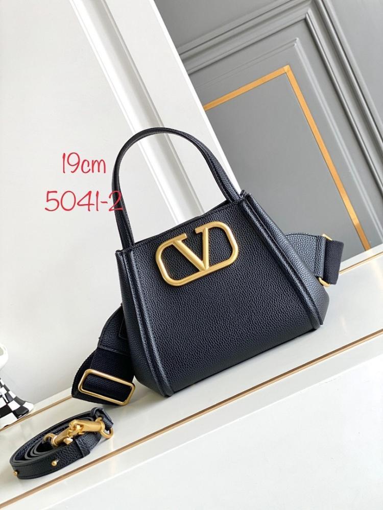 Modern Calfskin Shoulder Bag 19x17x14cm