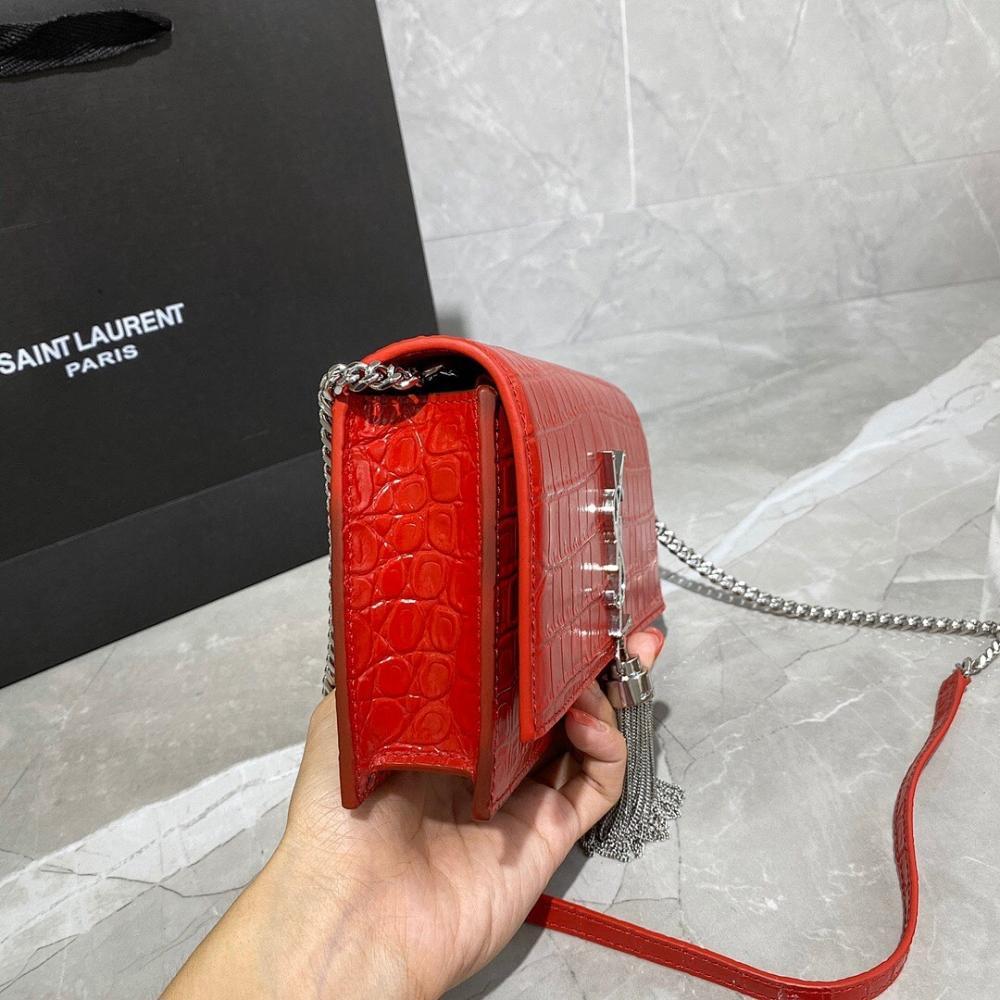 Luxury Elegant Leather Bag 19x12.5x4cm