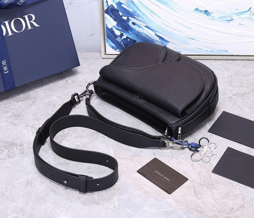 Stylish Refined Black Quilted Calfskin Crossbody Bag Black/Beige 24x17x8cm