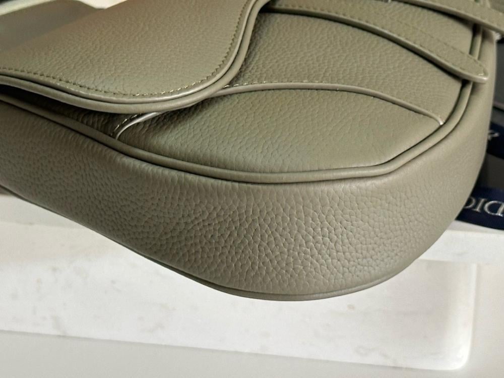 Classic Modern Leather Crossbody Bag 27x20x5cm