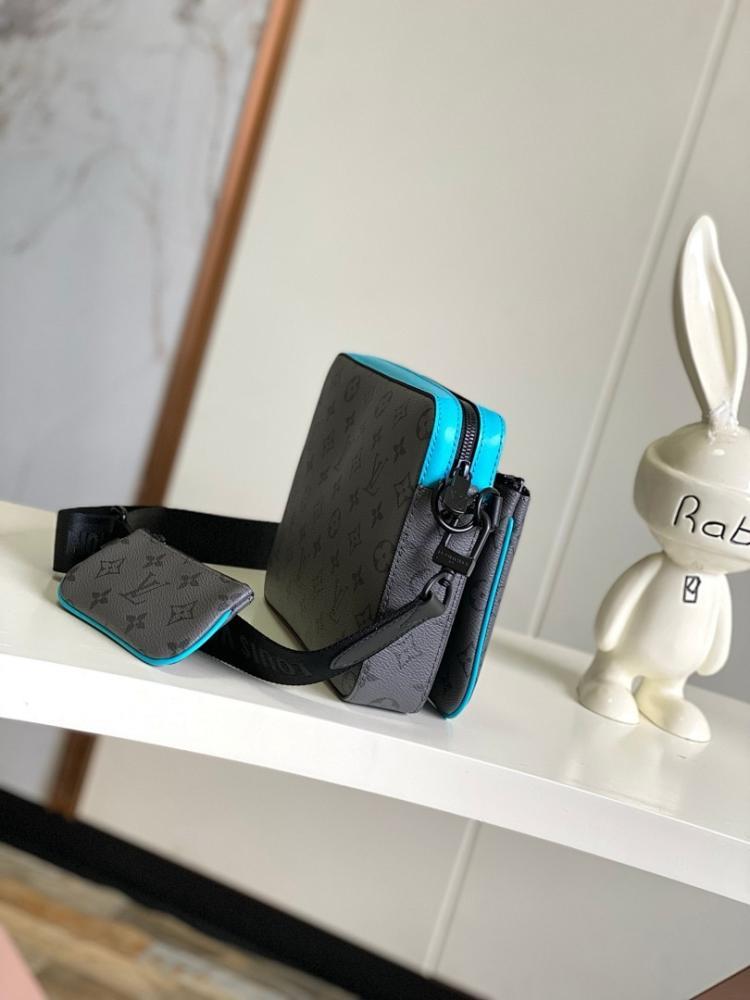 Modern Refined Shoulder Bag 25x18.5x7cm
