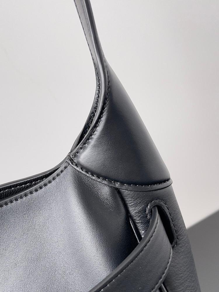 Italian-Inspired Stylish Shoulder Bag 30x17x20cm