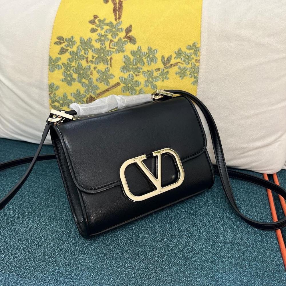 Modern Leather Shoulder Bag