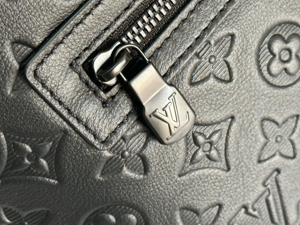 Classic Elegant Shoulder Bag