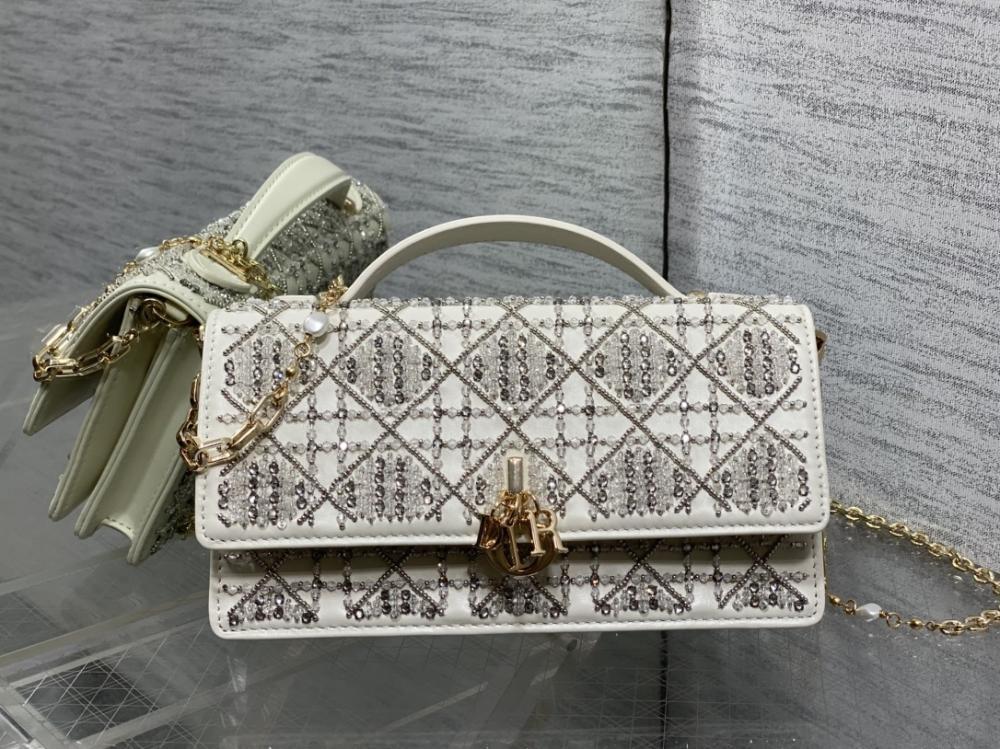 Wallet Style 505855113