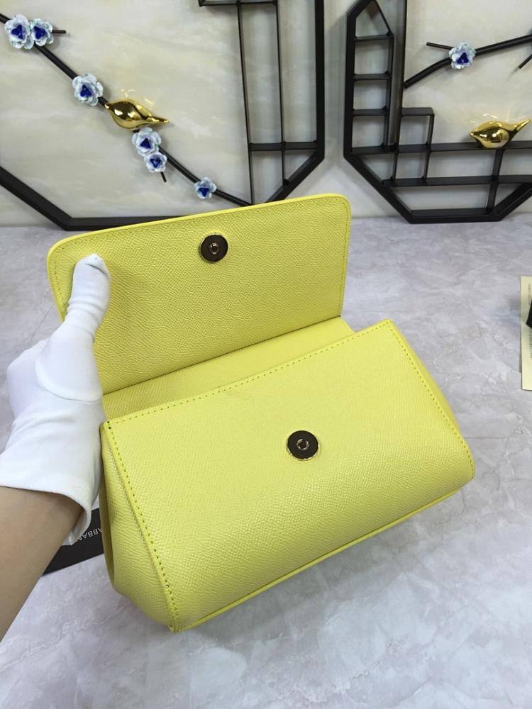 Italian-Inspired Stylish Leather Crossbody Bag 20x17x7cm