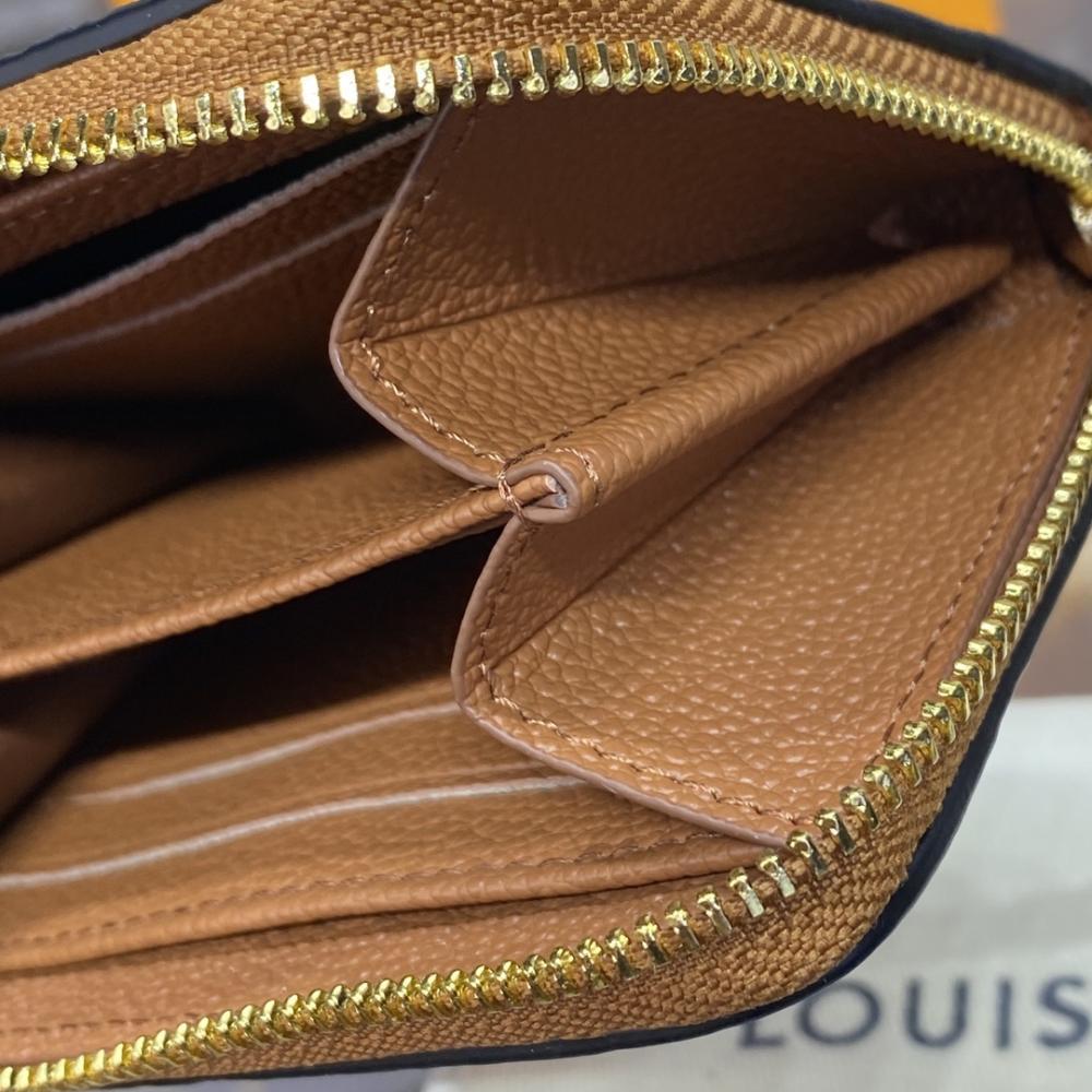 Elegant Wallet Style 965484692