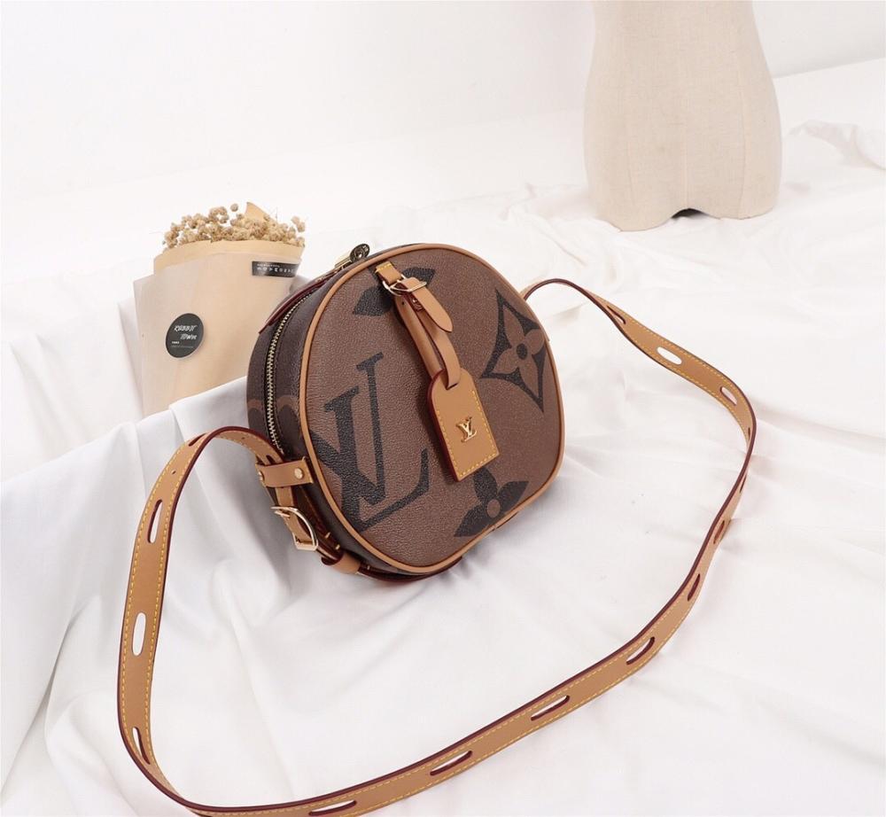 Stylish Refined Monogram Leather Shoulder Bag 20x22x8cm