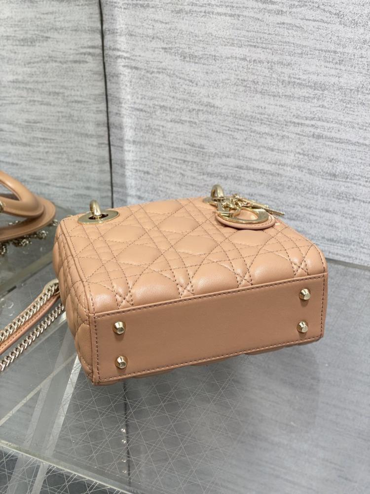 Luxury Top Handle Bag Style 979955396