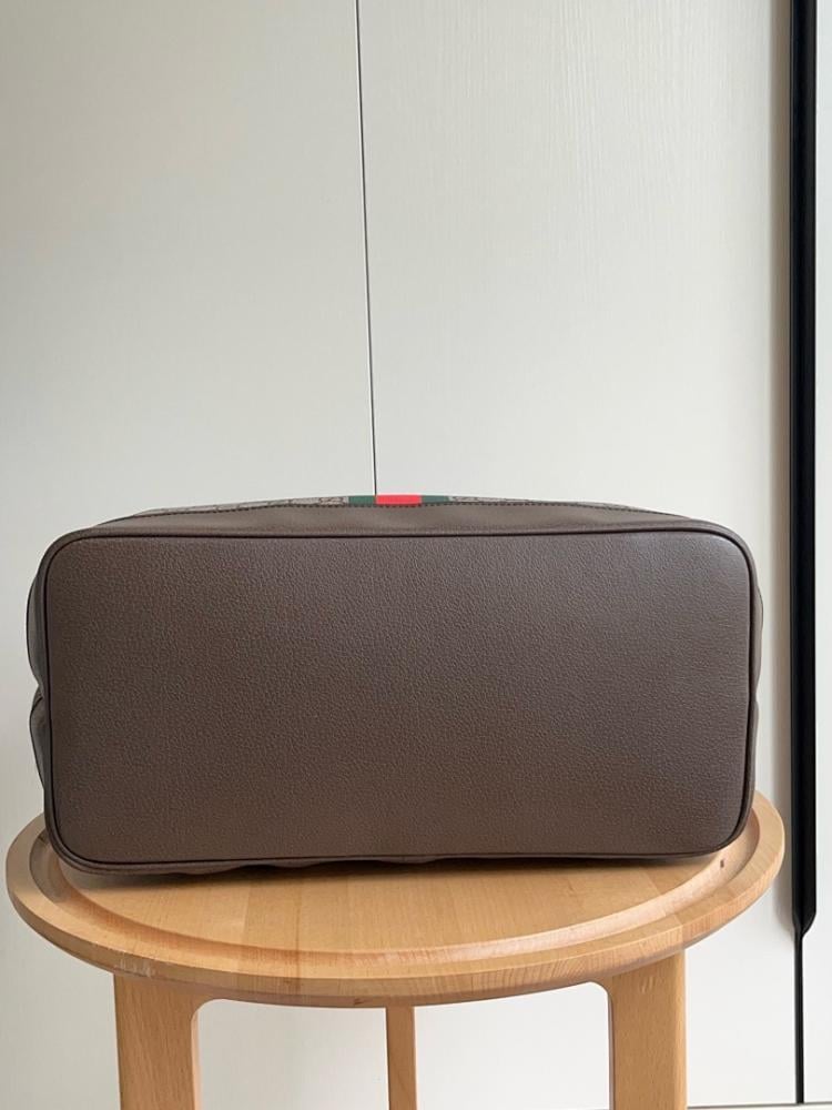 Classic Italian-Inspired Crossbody Bag 40x33x19cm