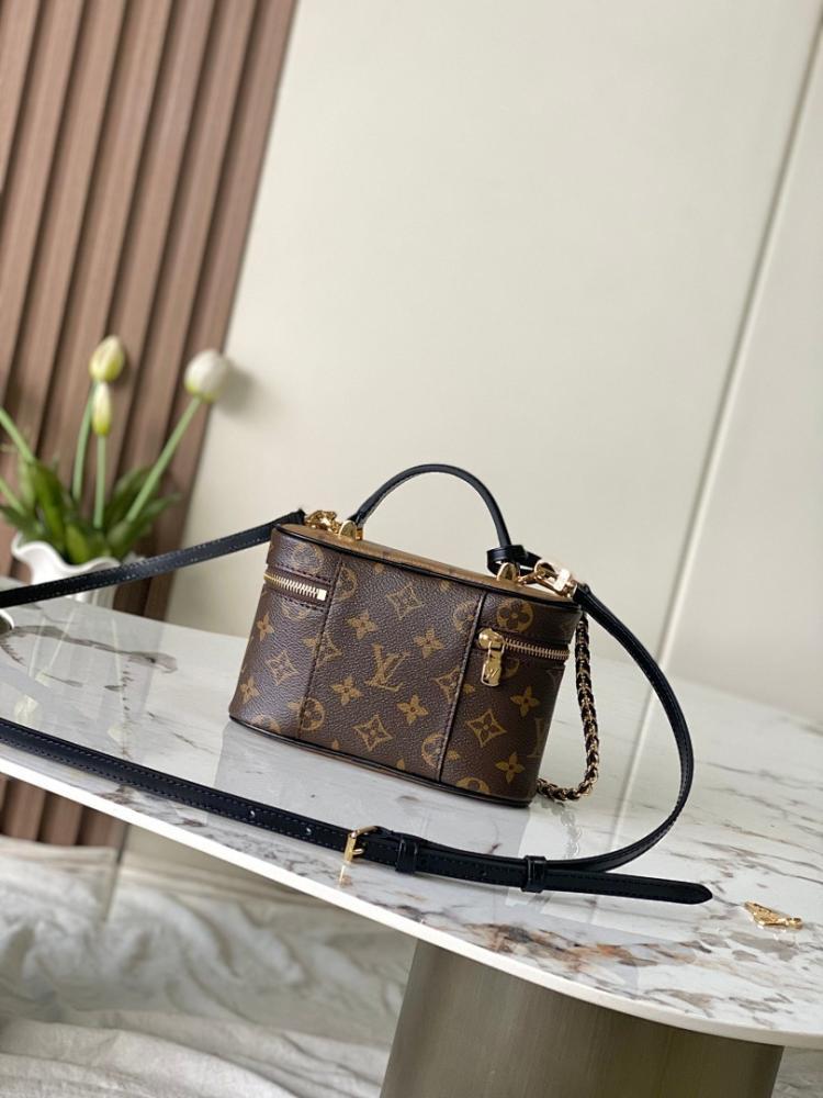 Modern Luxury Woven Leather Bag 19x11.5x6.5cm