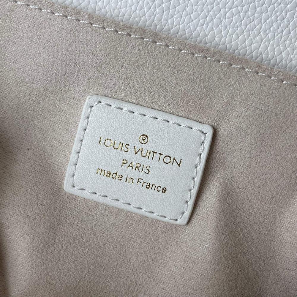 Modern Monogram Shoulder Bag 21.5x13.5x6cm