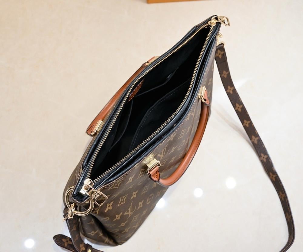 Stylish Shoulder Bag 34x26x12cm