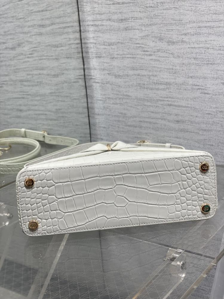 Top Handle Bag Style 251089449