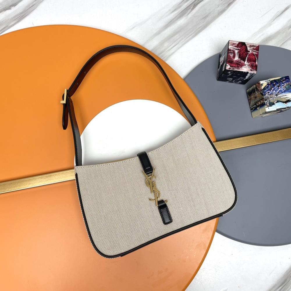 Shoulder Bag Style 125729462
