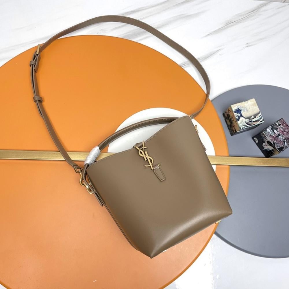 Calfskin Bucket Bag Style 1784164152