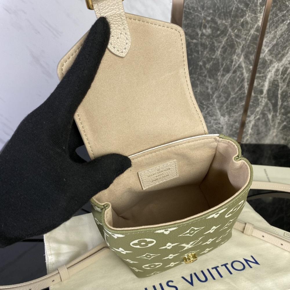 Luxury Backpack Style 1915632109