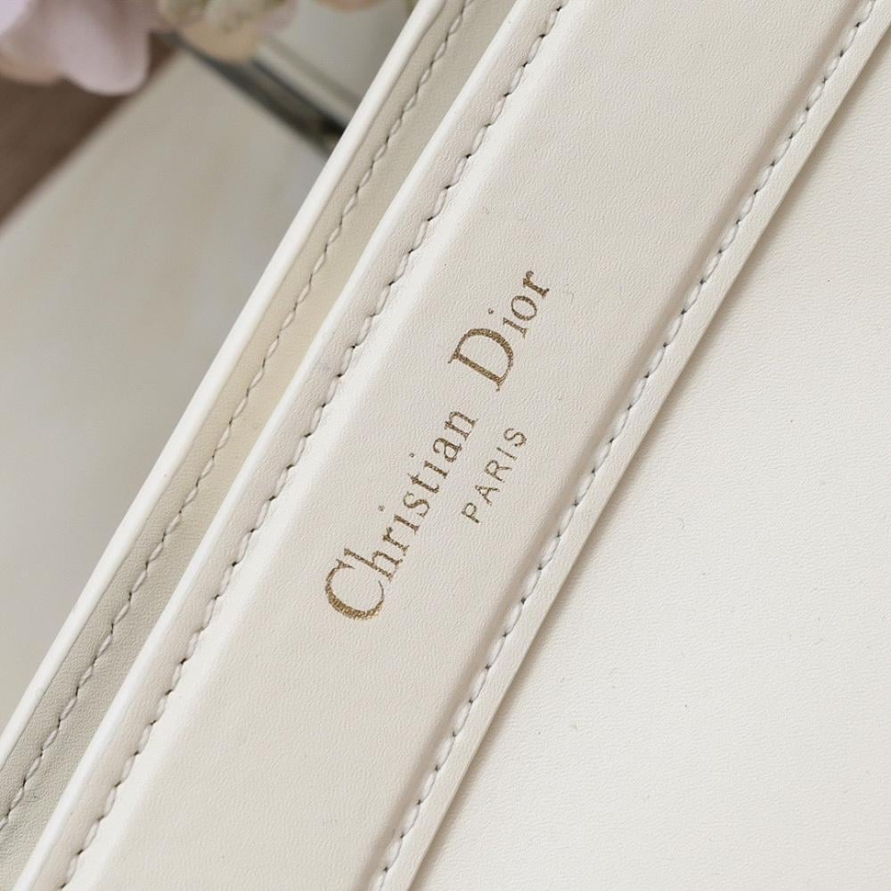 Classic Luxury Calfskin Shoulder Bag 22x12x12cm