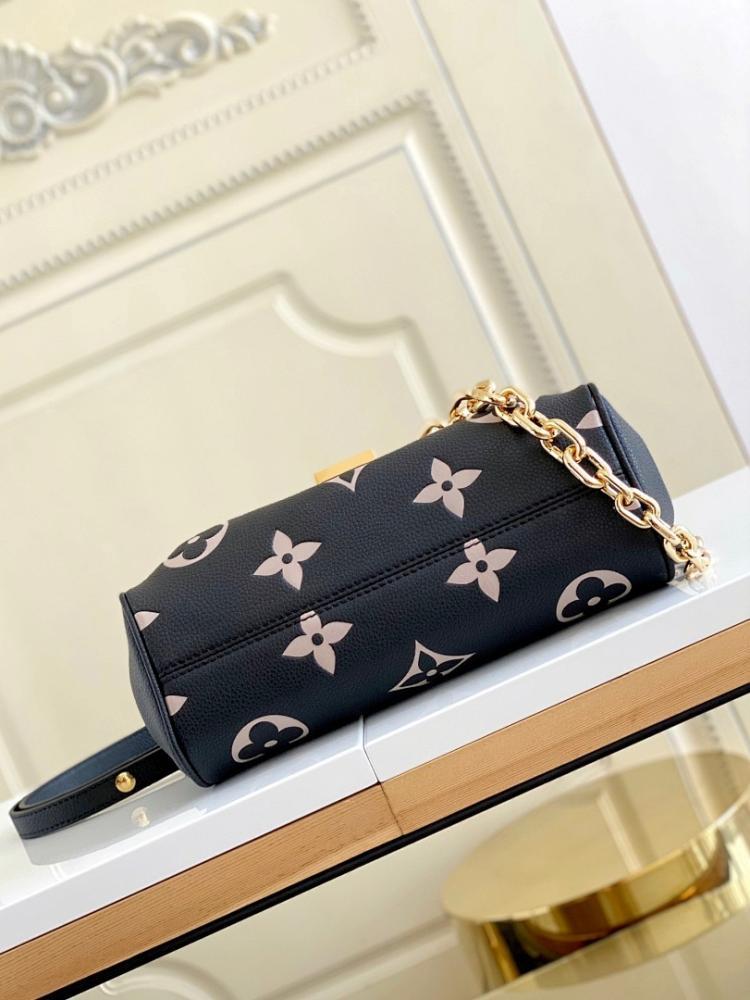 Elegant Leather Shoulder Bag 24x14x9cm