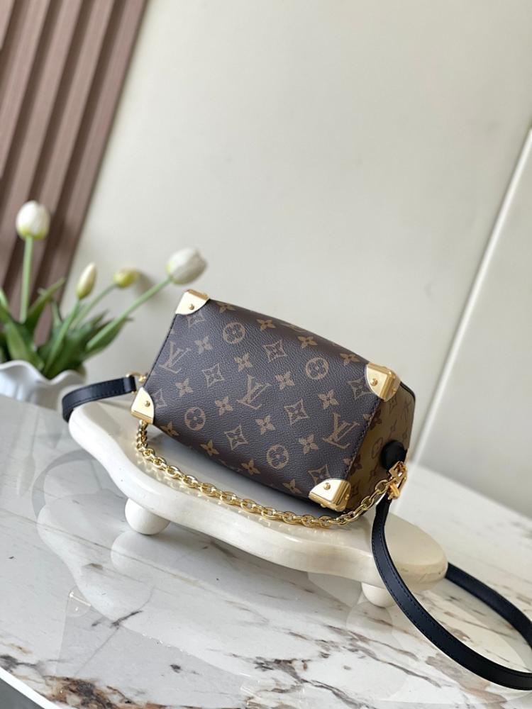 Modern Monogram Shoulder Bag 20.5x16x11cm