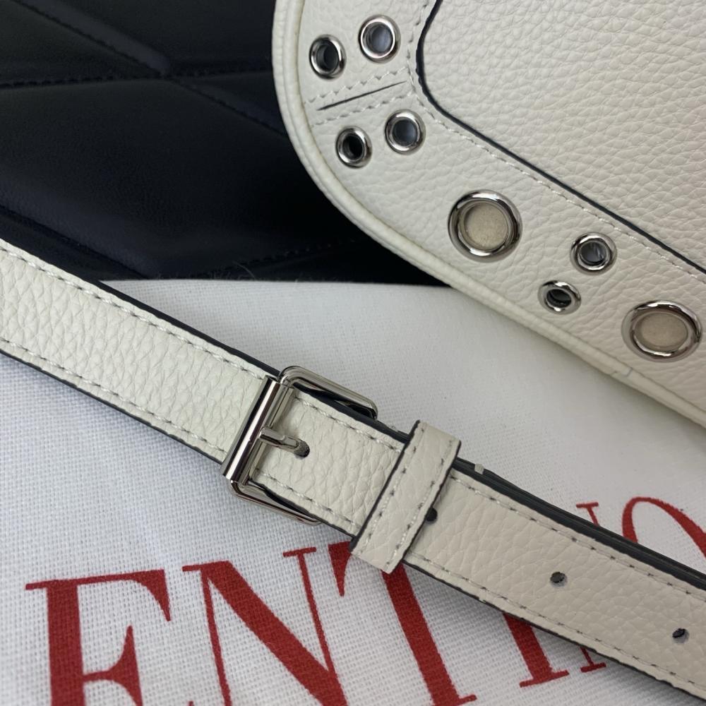 Studded Shoulder Bag Style 1216181744