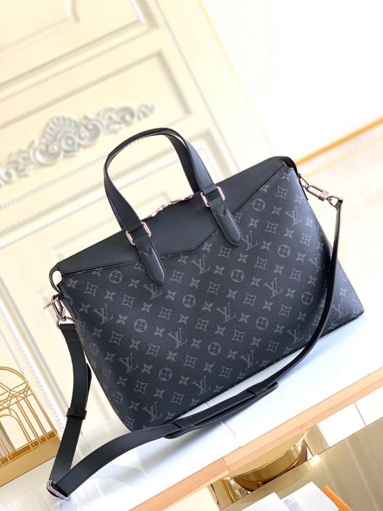 Stylish Silver Shoulder Bag
