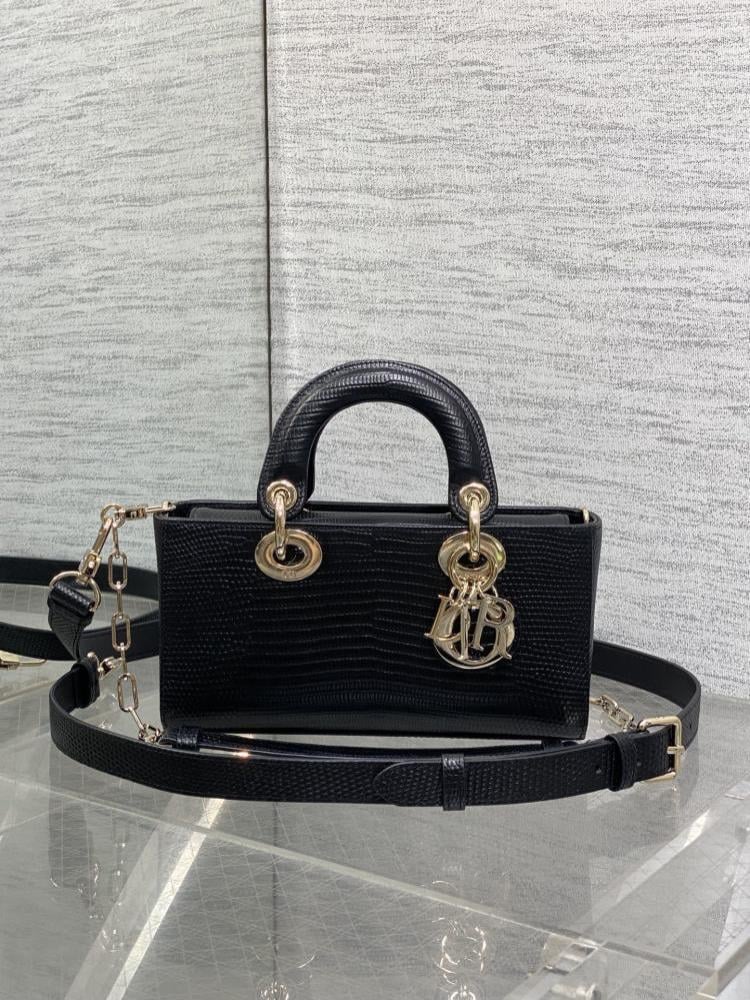 Classic Top Handle Bag Style 621193171