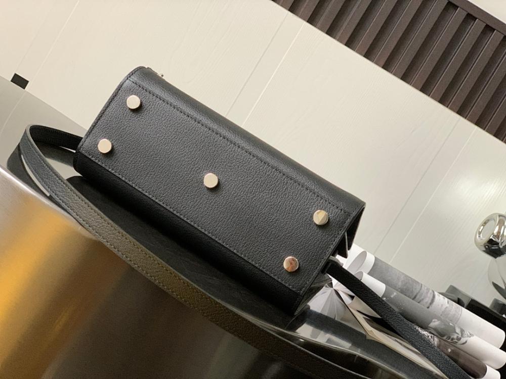 Elegant Stylish Shoulder Bag 22x18x11cm